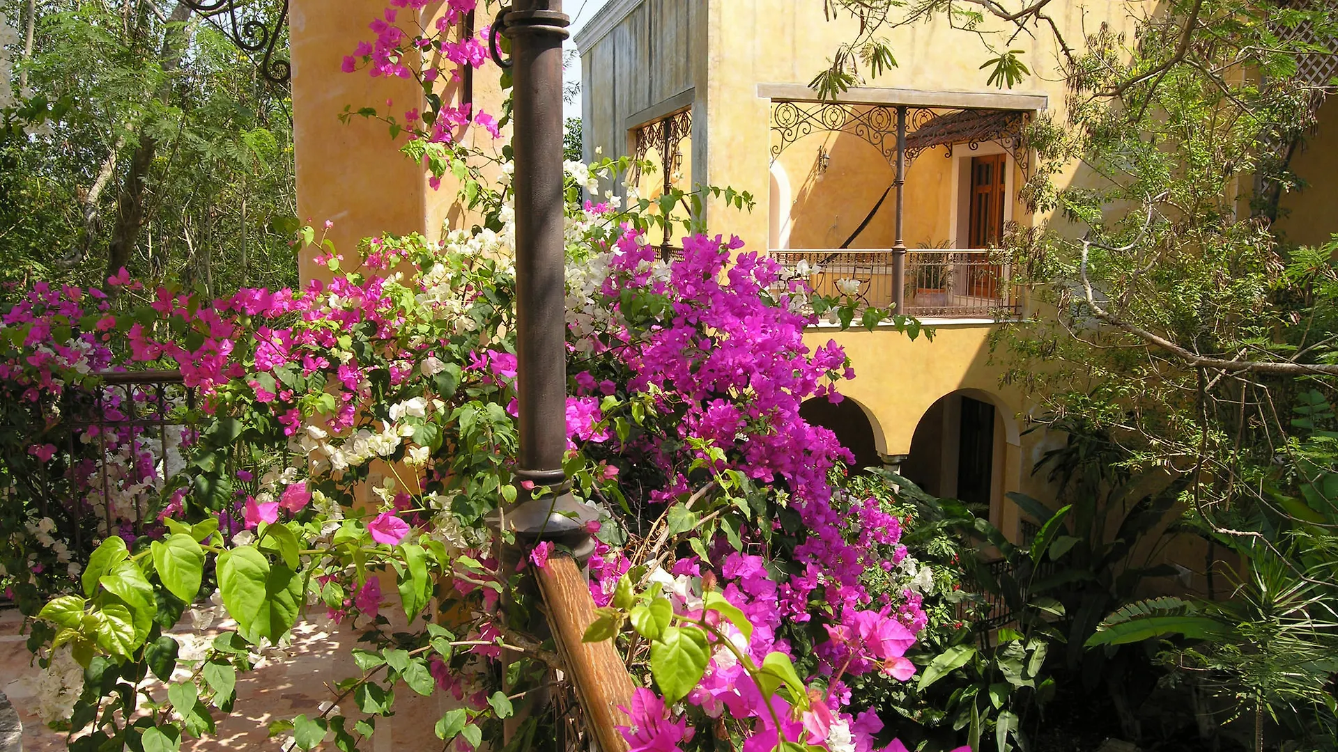 Hacienda Xcanatun by Angsana Mérida 5*,